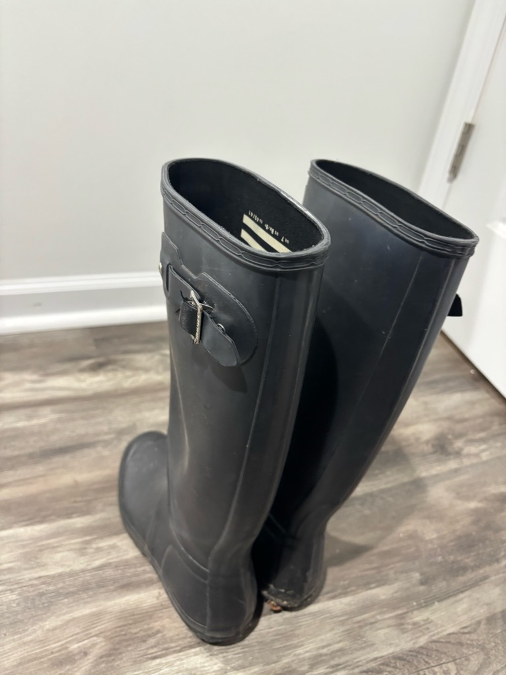 Hunter Black Matte Short Rain Boots with Side Buckle - Picture 4 of 4